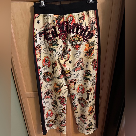 Ed Hardy Black and Cream Tattoo Inspired Graphic Sweat Pants NWT - Picture 3 of 9